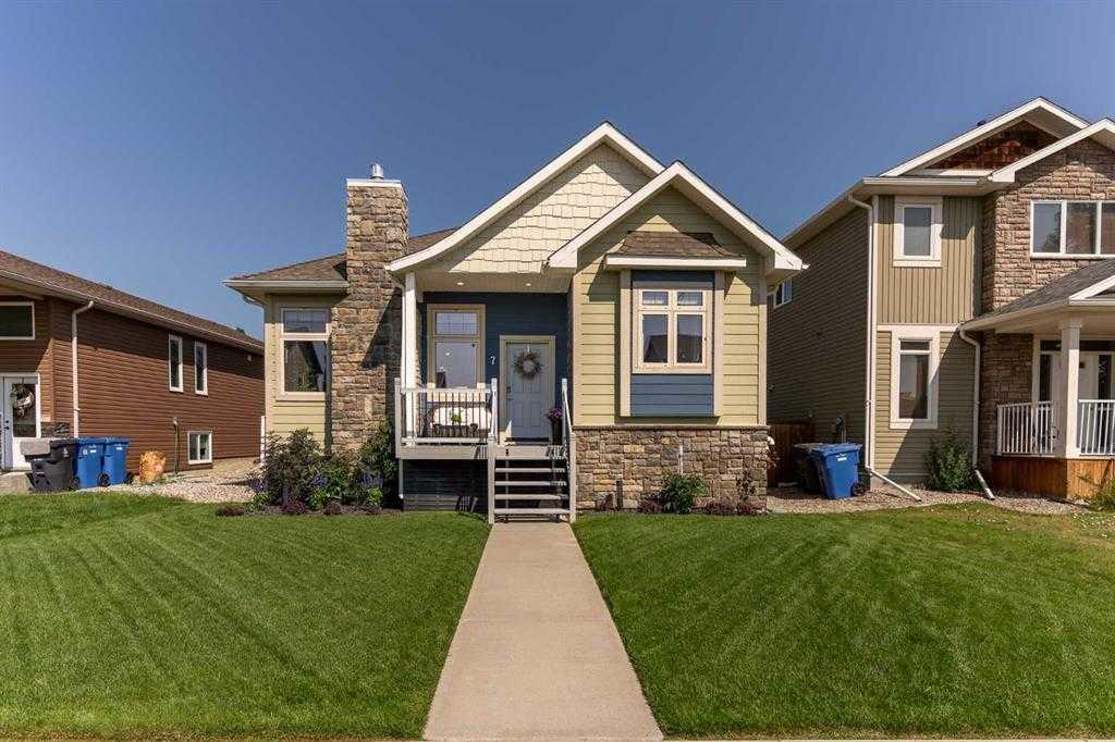 7 Mt Sundance Rd W, Lethbridge, AB T1J 0B6