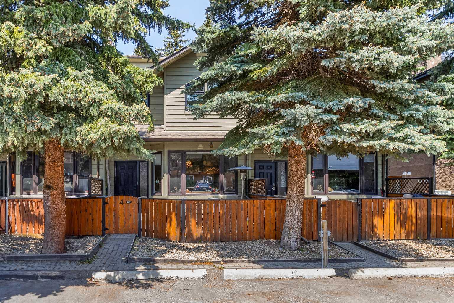 833 5th Street Unit 4, Canmore, AB T1W 2G1
