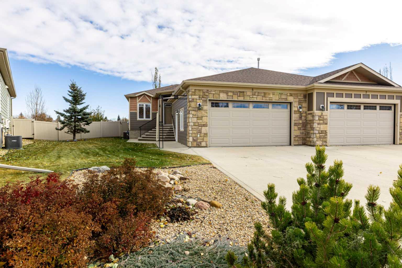5 Michener Pl, Red Deer, AB T4P 0M6