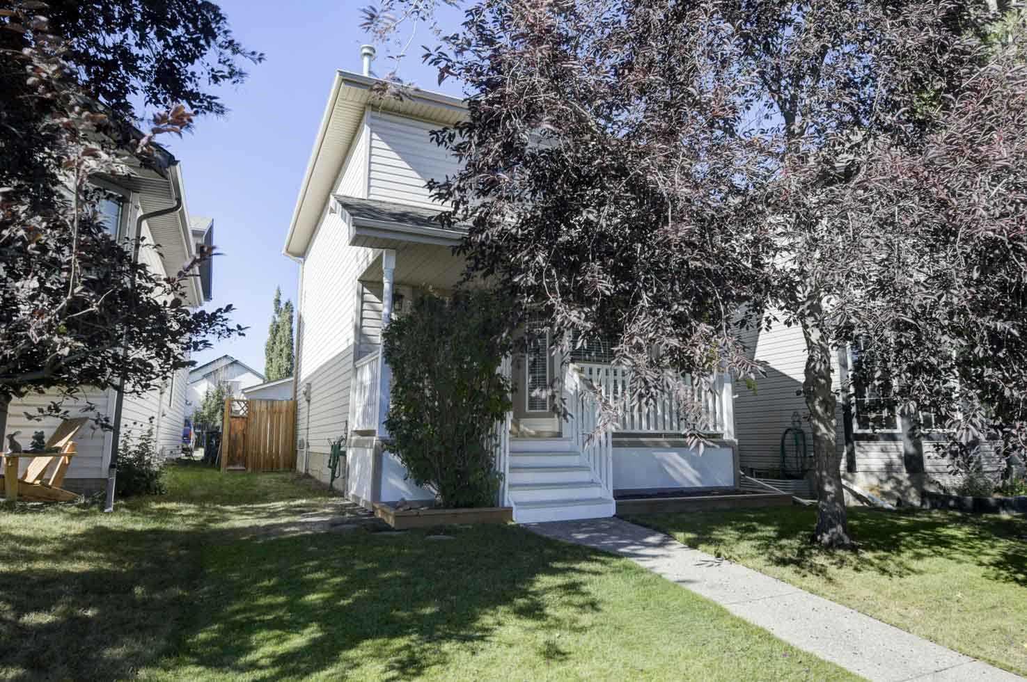 110 Hidden Hills Rd NW, Calgary, AB T3A 5Y2