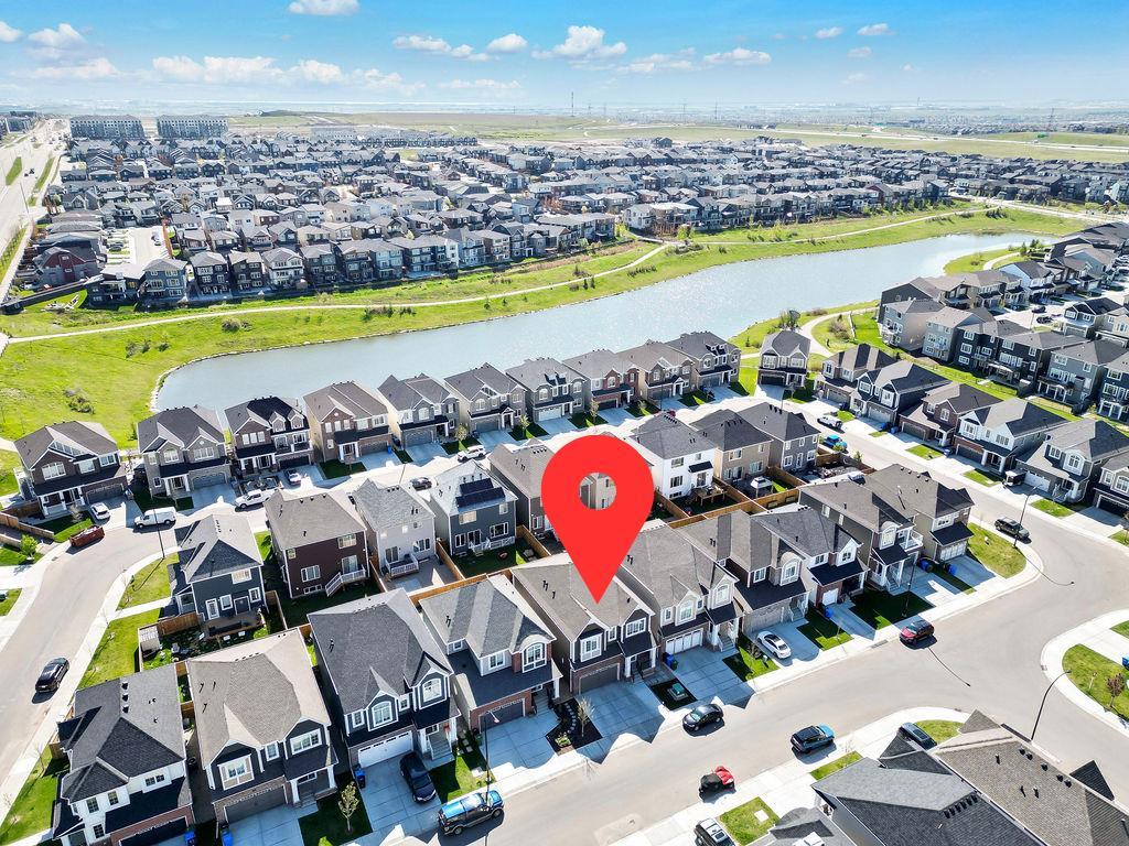 165 Carrington Close NW, Calgary, AB T3P 1P8