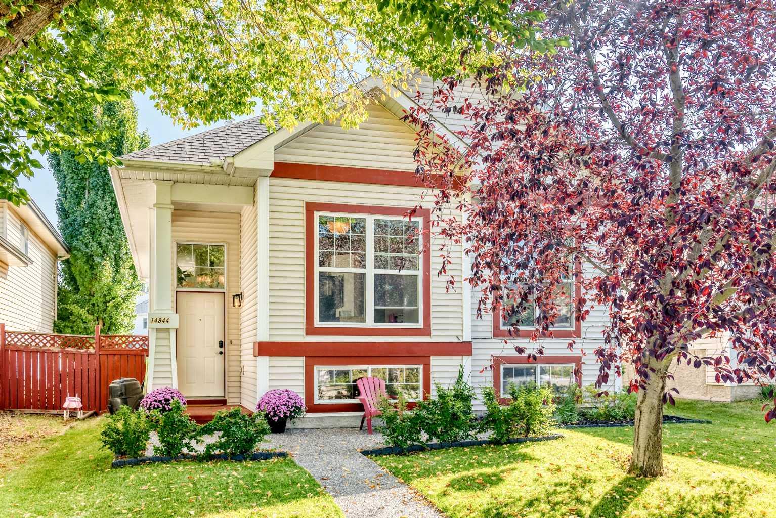 14844 Mt Mckenzie Dr SE, Calgary, AB T2Z 2L5