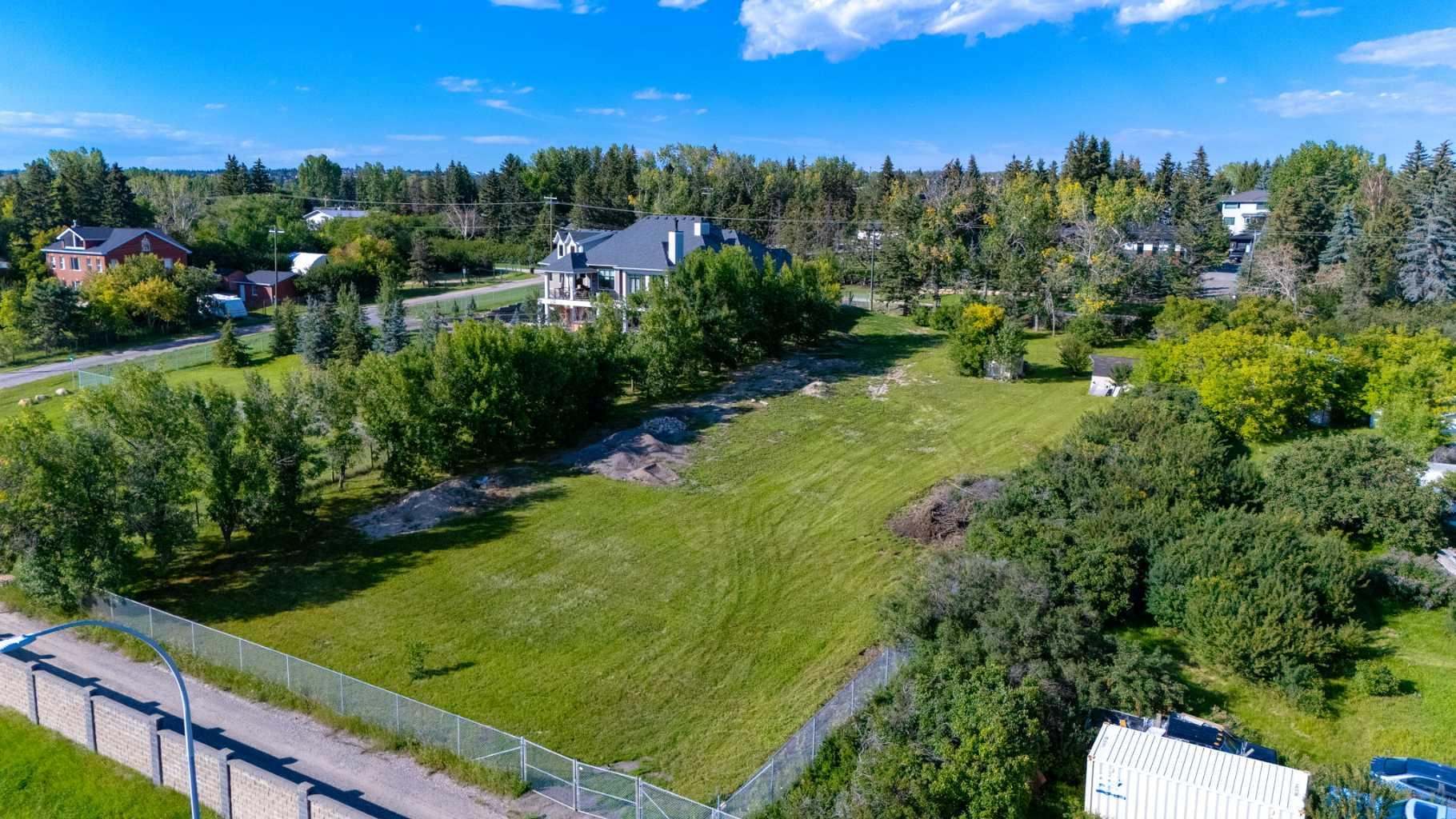 5820 Morley Trl NW, Calgary, AB T3A 4R6