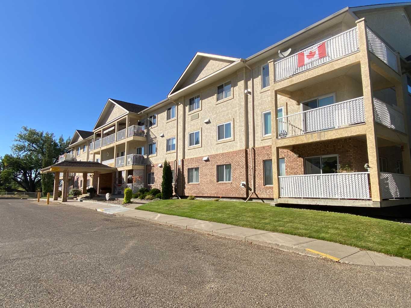 680 Cassils Road W Unit 103, Brooks, AB T1R 1H7
