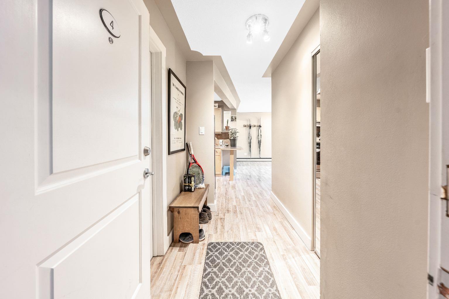 310 22 Avenue Sw Unit 4, Calgary, AB T2S 0H4