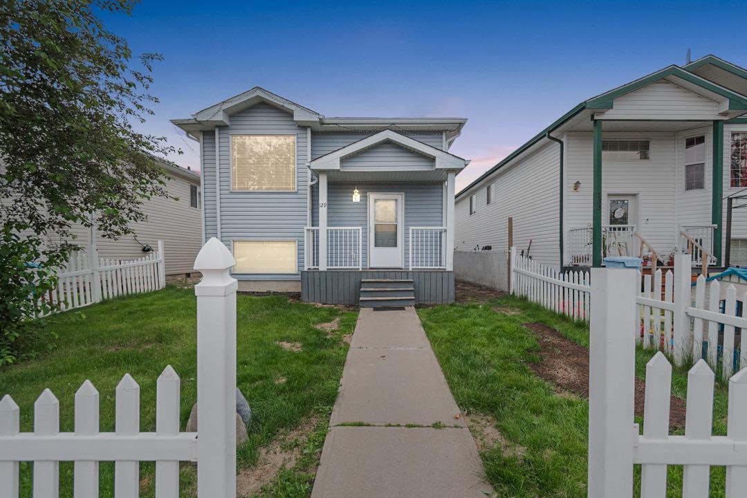 129 Lightbown Way, Fort Mcmurray, AB T9K 2R1