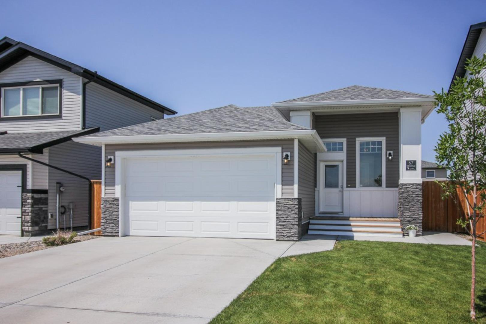 67 Kensington Rd W, Lethbridge, AB T1J 5N5