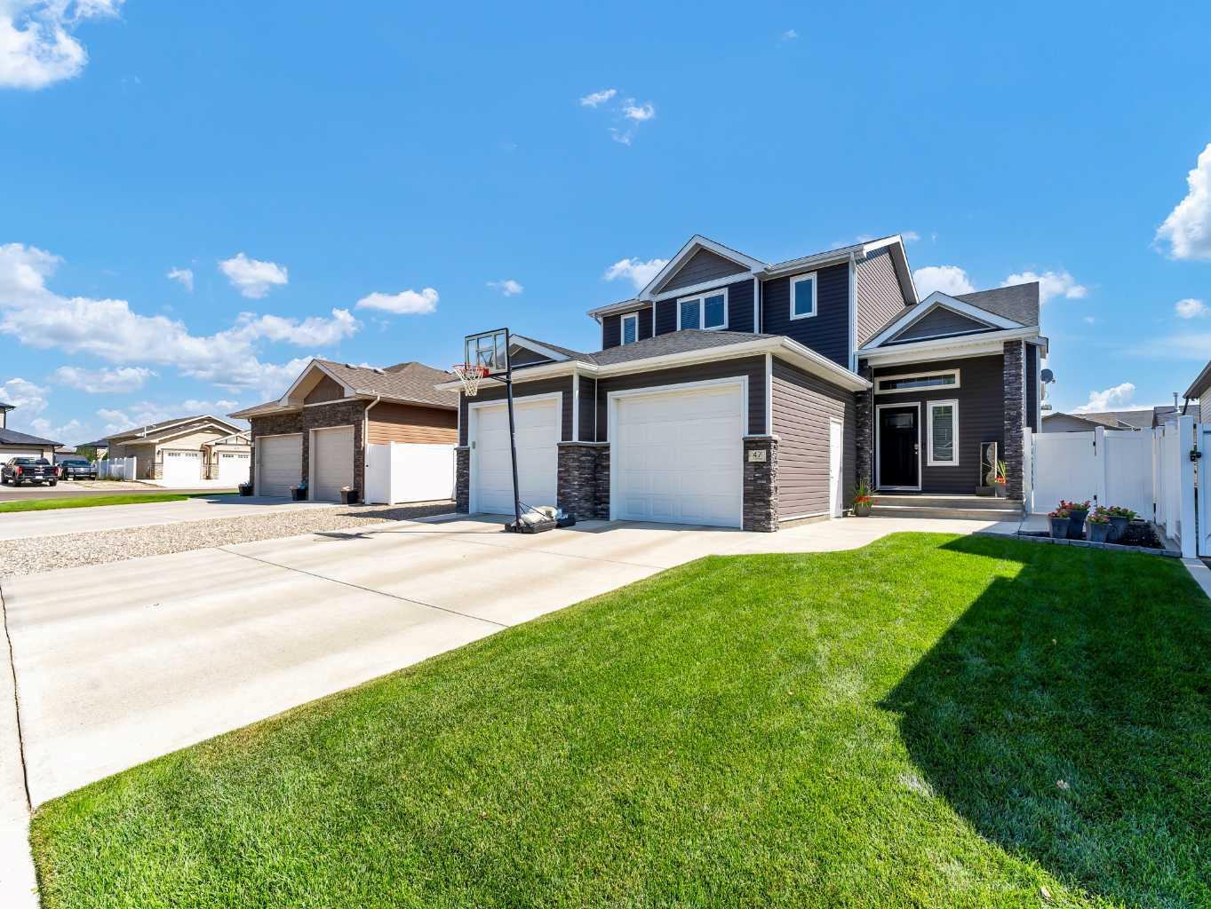 47 Somerside Way SE, Medicine Hat, AB T1B 0M1