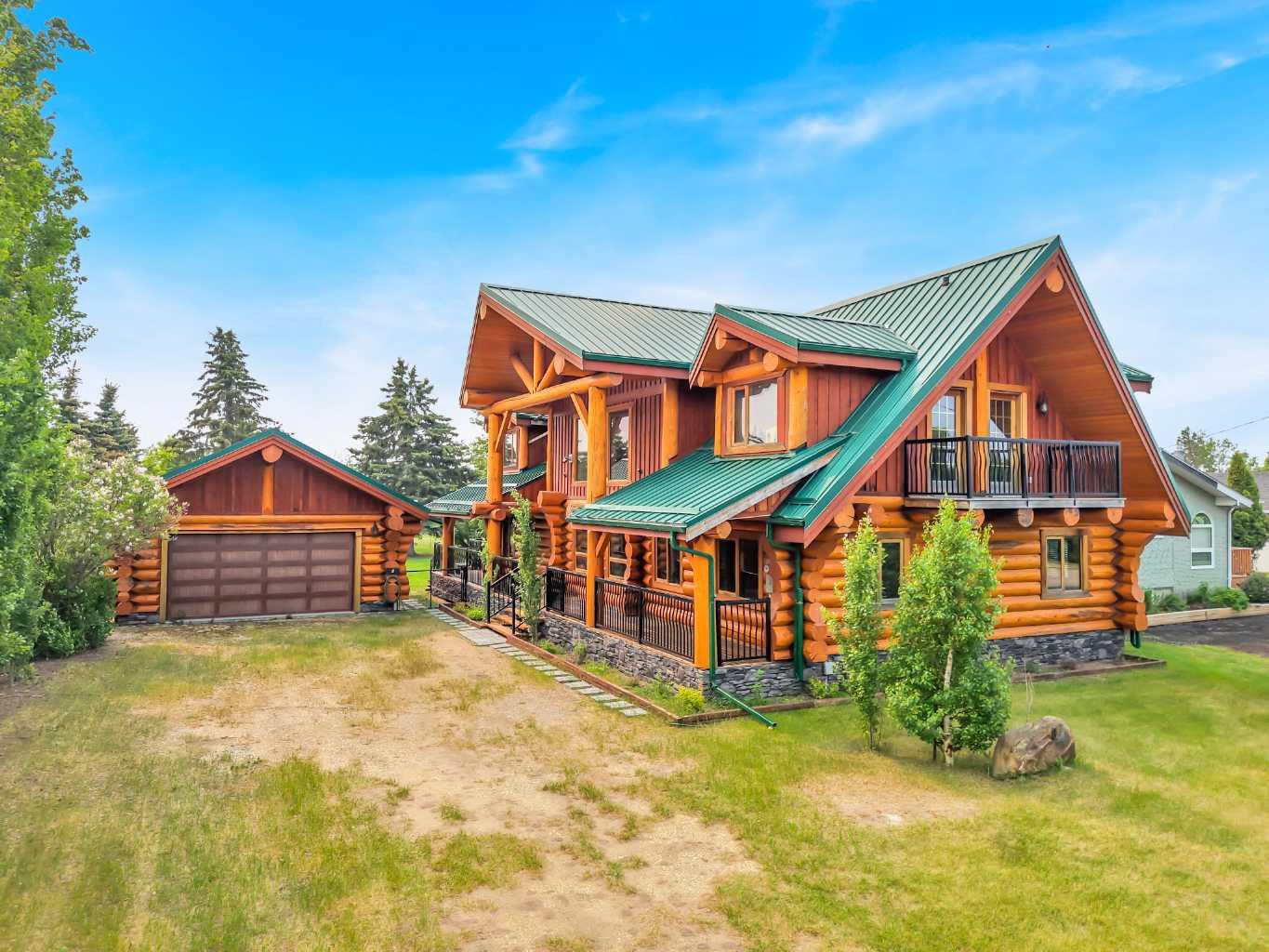 8 Oliver Ave, Gull Lake, AB T4L 2N1