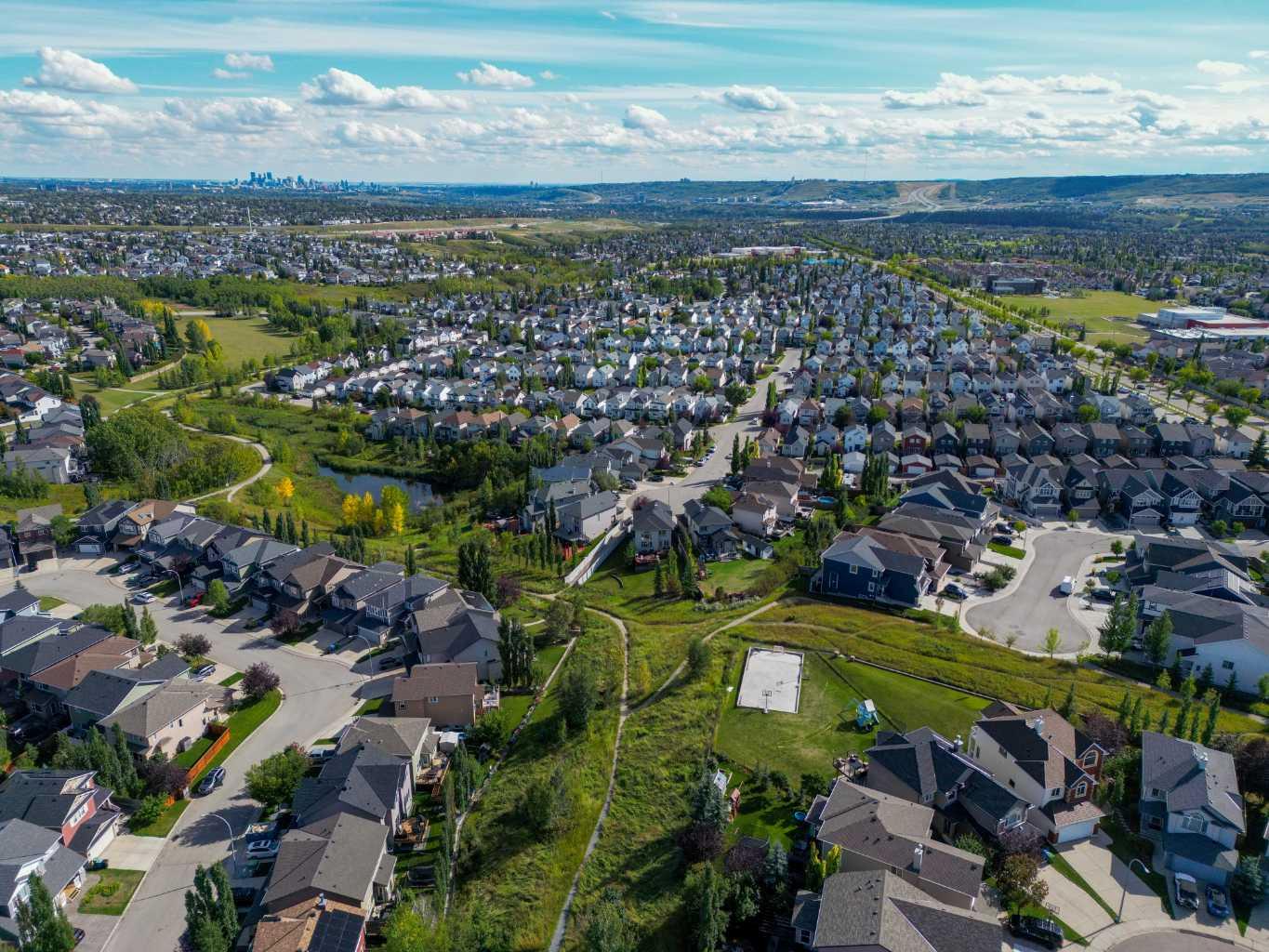 53 Tuscany Valley Hl NW, Calgary, AB T3L 2K4