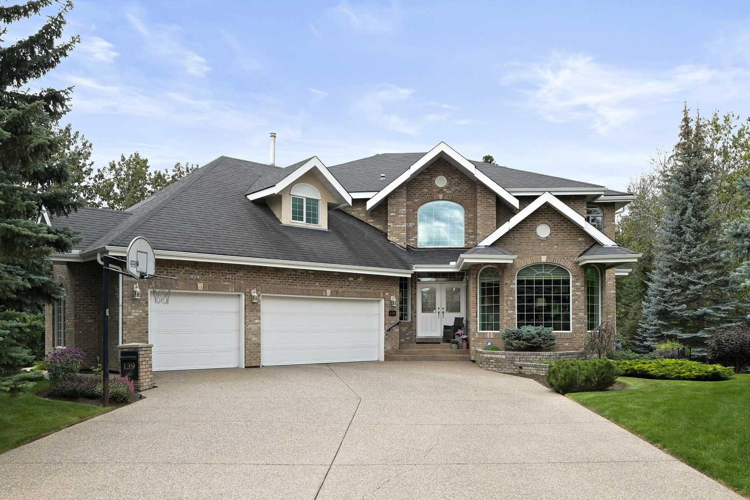 139 Pumpmeadow Pl SW, Calgary, AB T2V 5H4