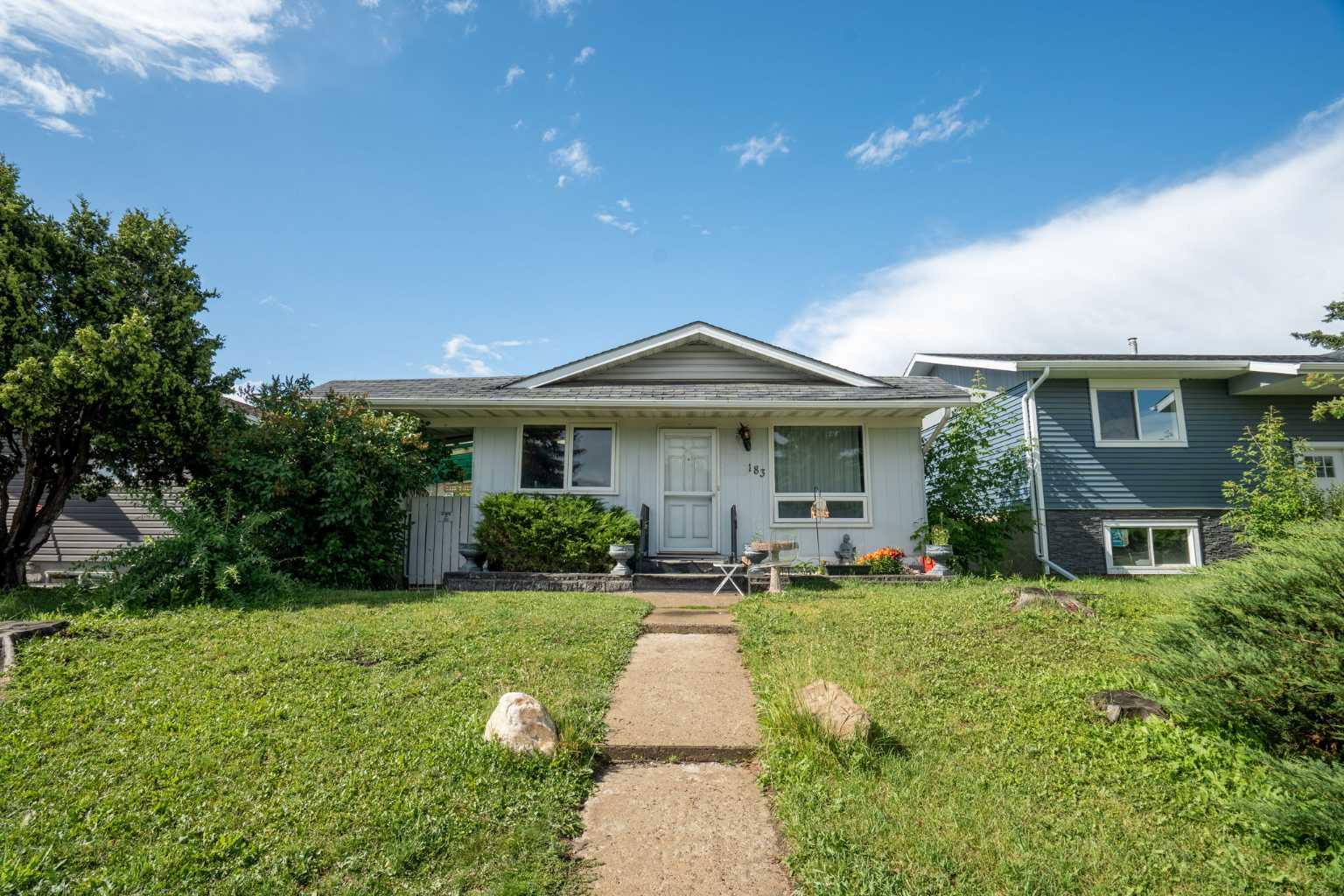 183 Dovely Cres SE, Calgary, AB T2B 2K9