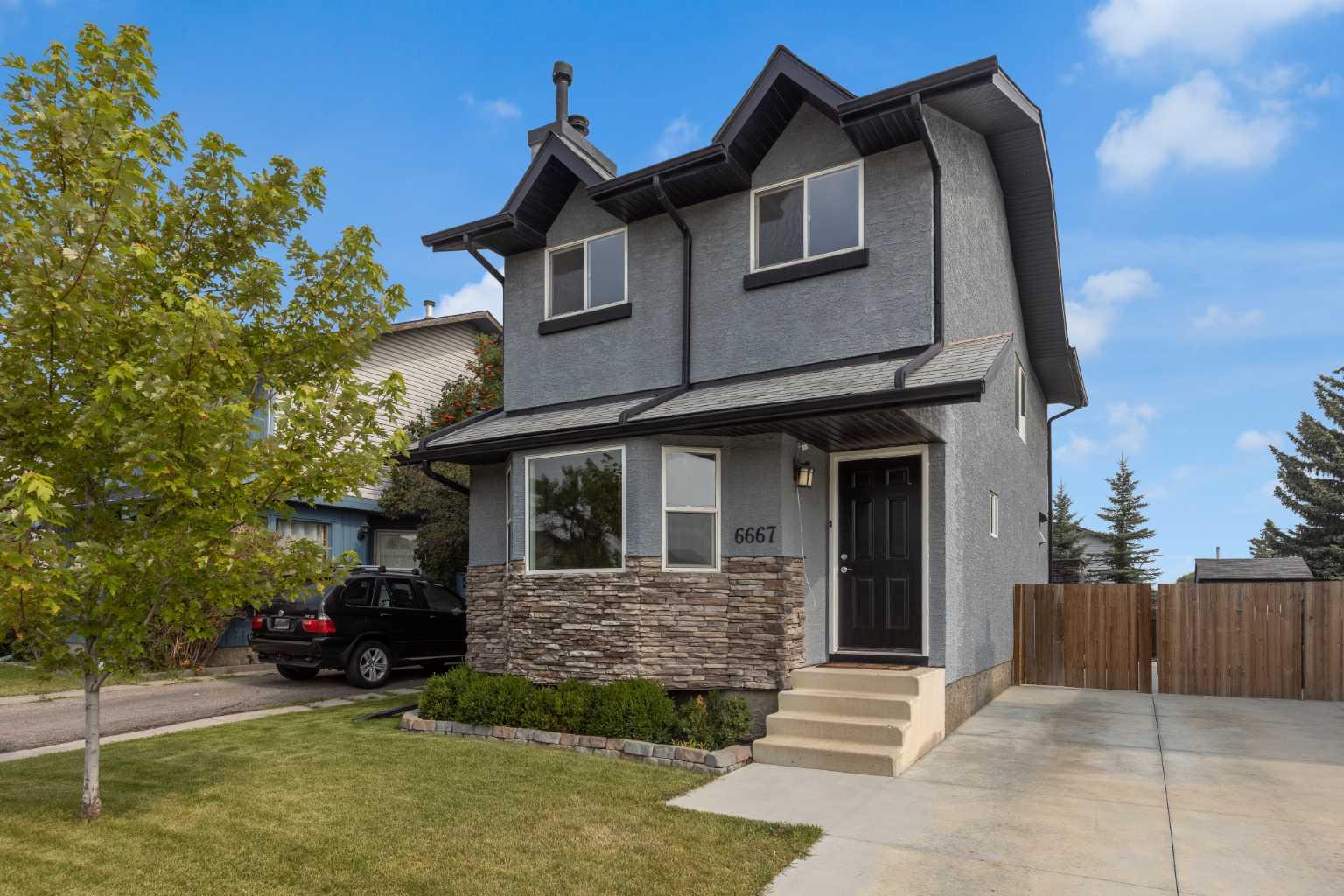 6667 Temple Dr NE, Calgary, AB T1Y 5S1