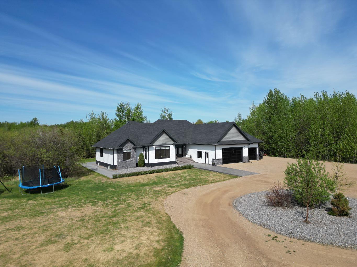 105535 Rge Rd 153, La Crete, AB T0H 2H0