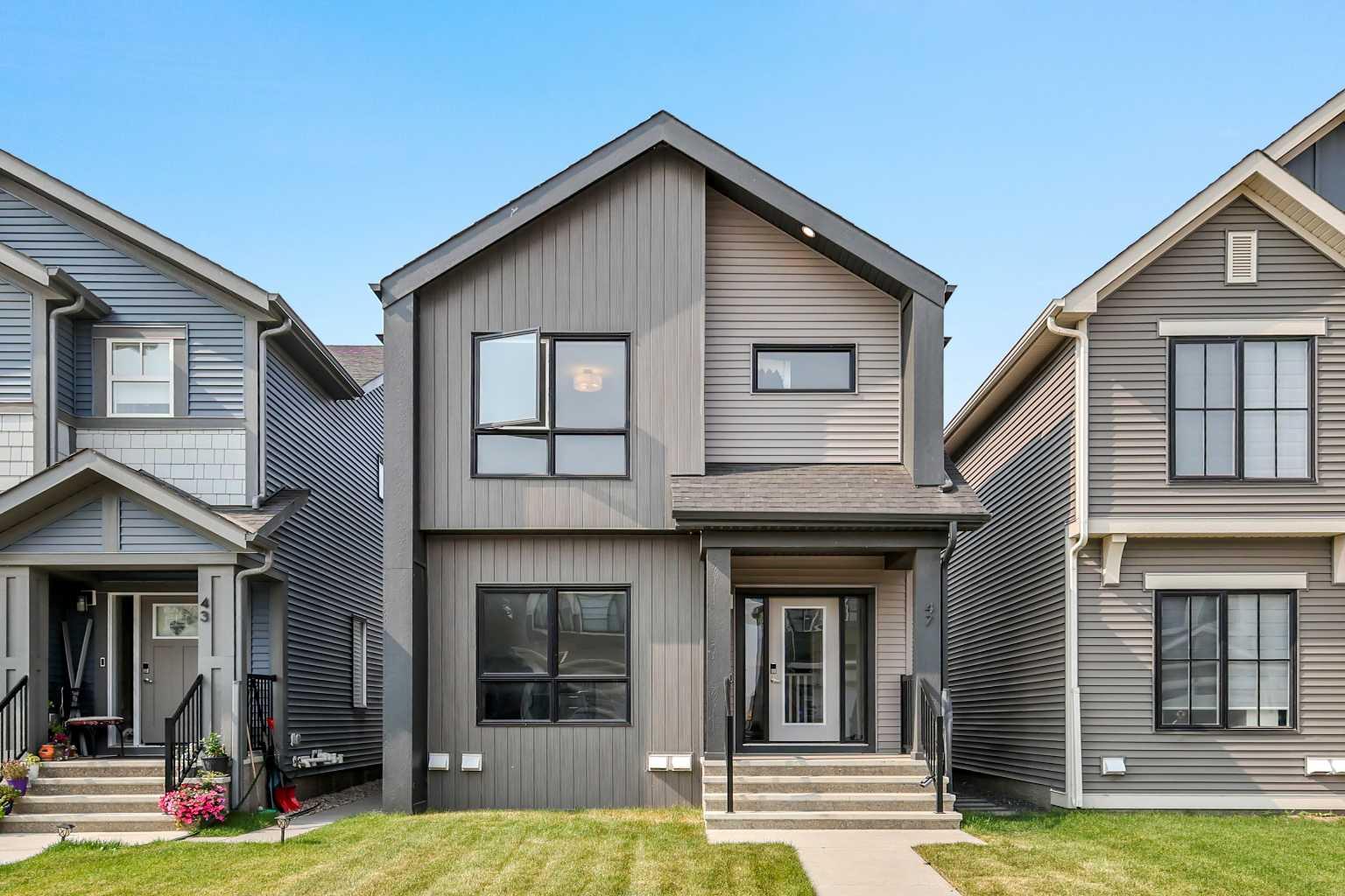 47 Finch Gdns SE, Calgary, AB T3S 0H7