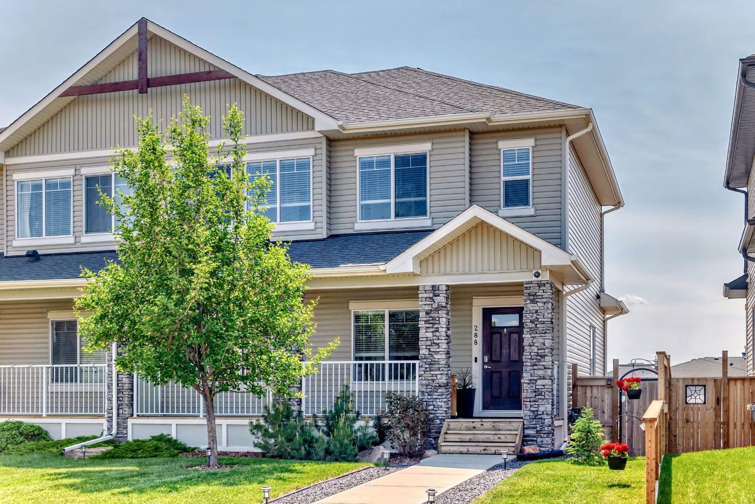 288 Rainbow Falls Grn, Chestermere, AB T1X 0S4
