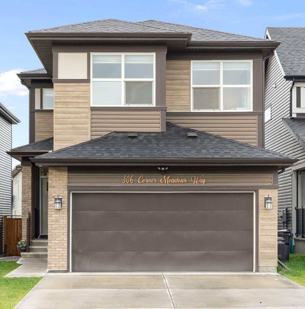 306 Corner Meadows Way NE, Calgary, AB T2N 1Y4