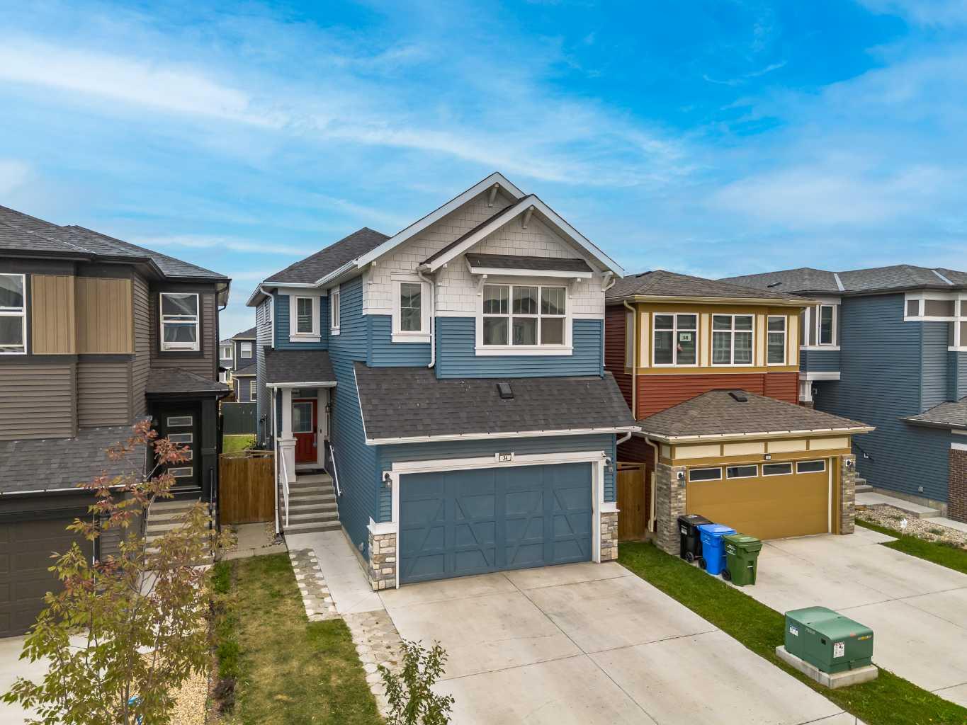 34 Belmont Cres SW, Calgary, AB T2X 4N5