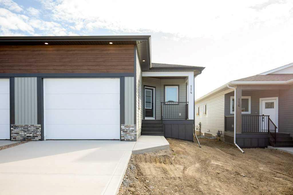 114 Gray Close, Sylvan Lake, AB T4S 0W4