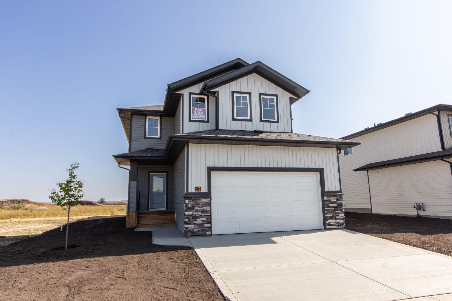 49 Trinity St, Lacombe, AB T4L 0L1