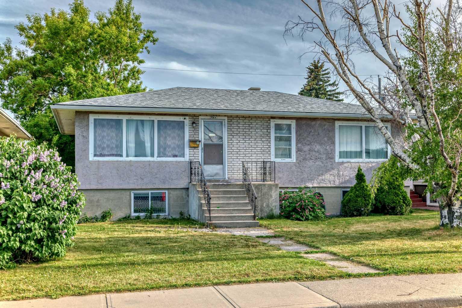 927 Renfrew Dr, Calgary, AB T2E 5H8