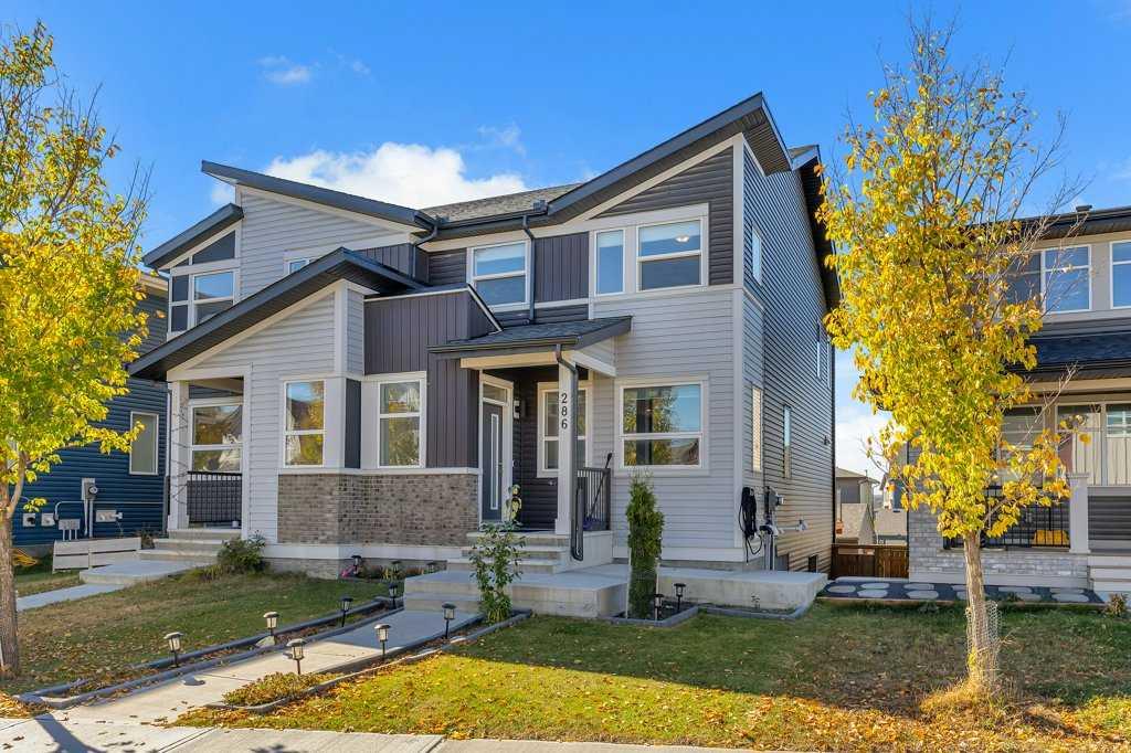 286 Carringvue Way NW, Calgary, AB T3P 1K7