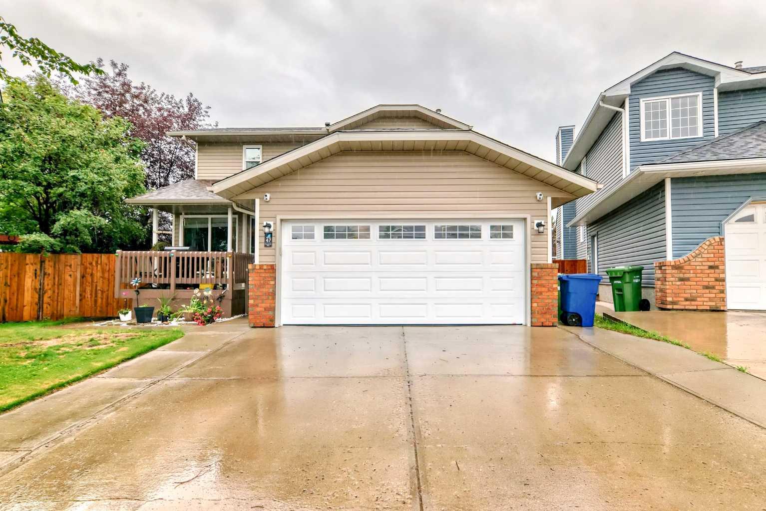 47 Everglade Bay SE, Airdrie, AB T4B 2E9