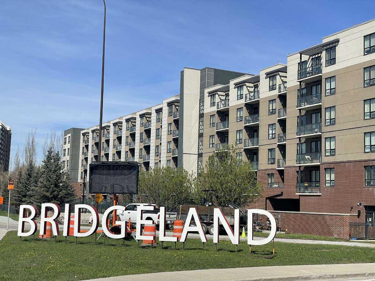 955 Mcpherson Road Ne Unit 217 Rd NE #217, Calgary, AB T2E 6V3