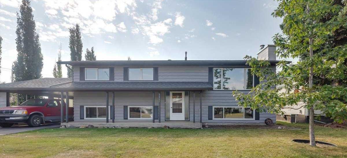 48 Avenue Unit 5607, Lacombe, AB T4L 1M7