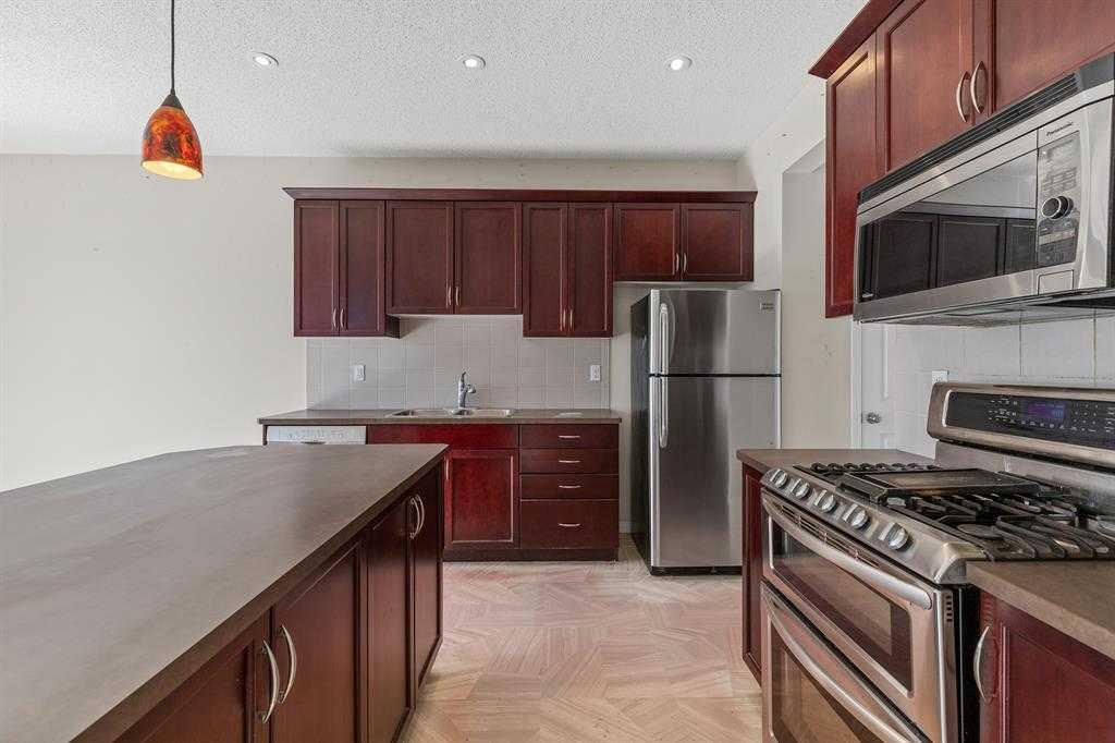 724 Windridge Rd SW, Airdrie, AB T4B 2R1