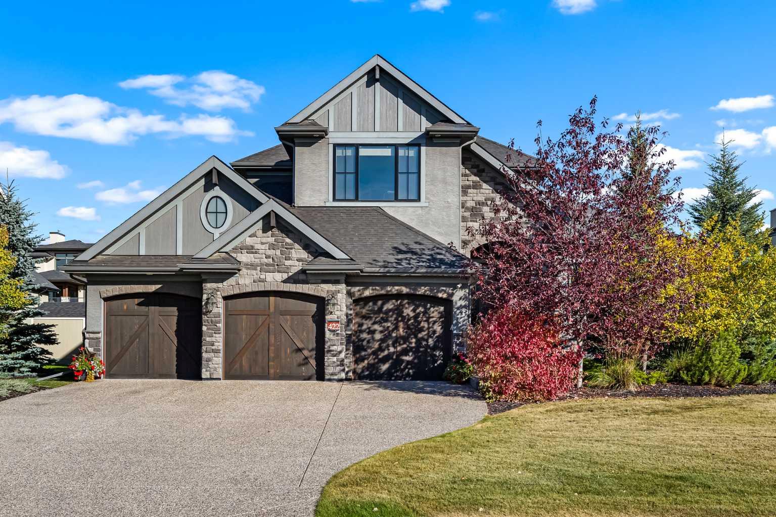 422 Brookside Ct, Calgary, AB T3L 0C9