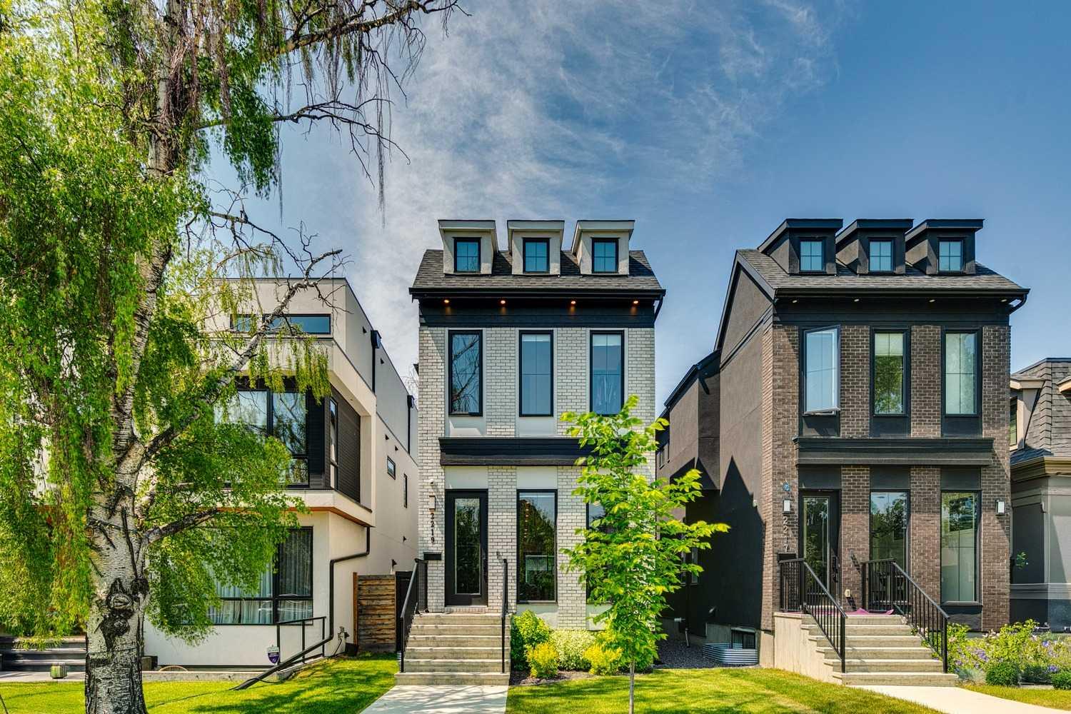 32 Street Sw Unit 2219, Calgary, AB T3E 2R4