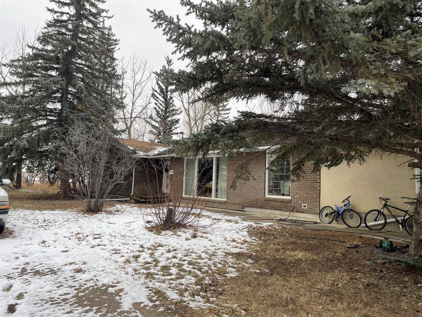 2825 Walsh Dr W, Lethbridge, AB T1J 5A9