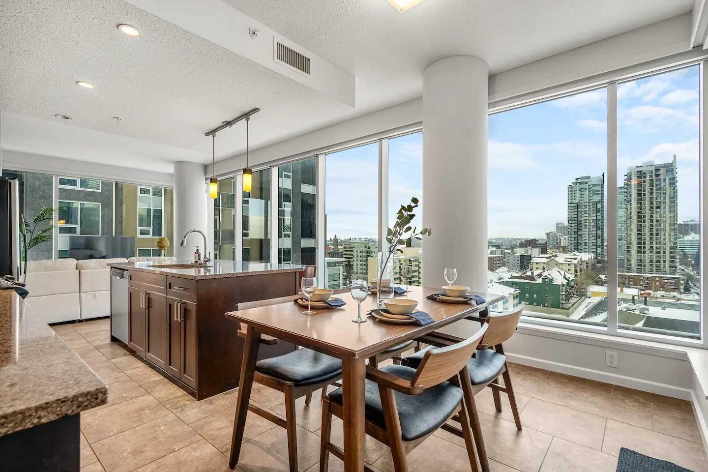 211 13 Avenue Se Unit 802, Calgary, AB T2G 1E1
