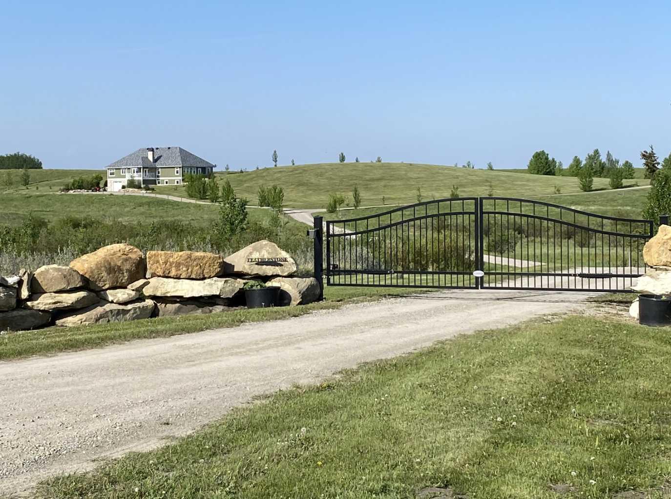 32325 Range Road 24, Rural Mountain View County, AB T4H 4B8