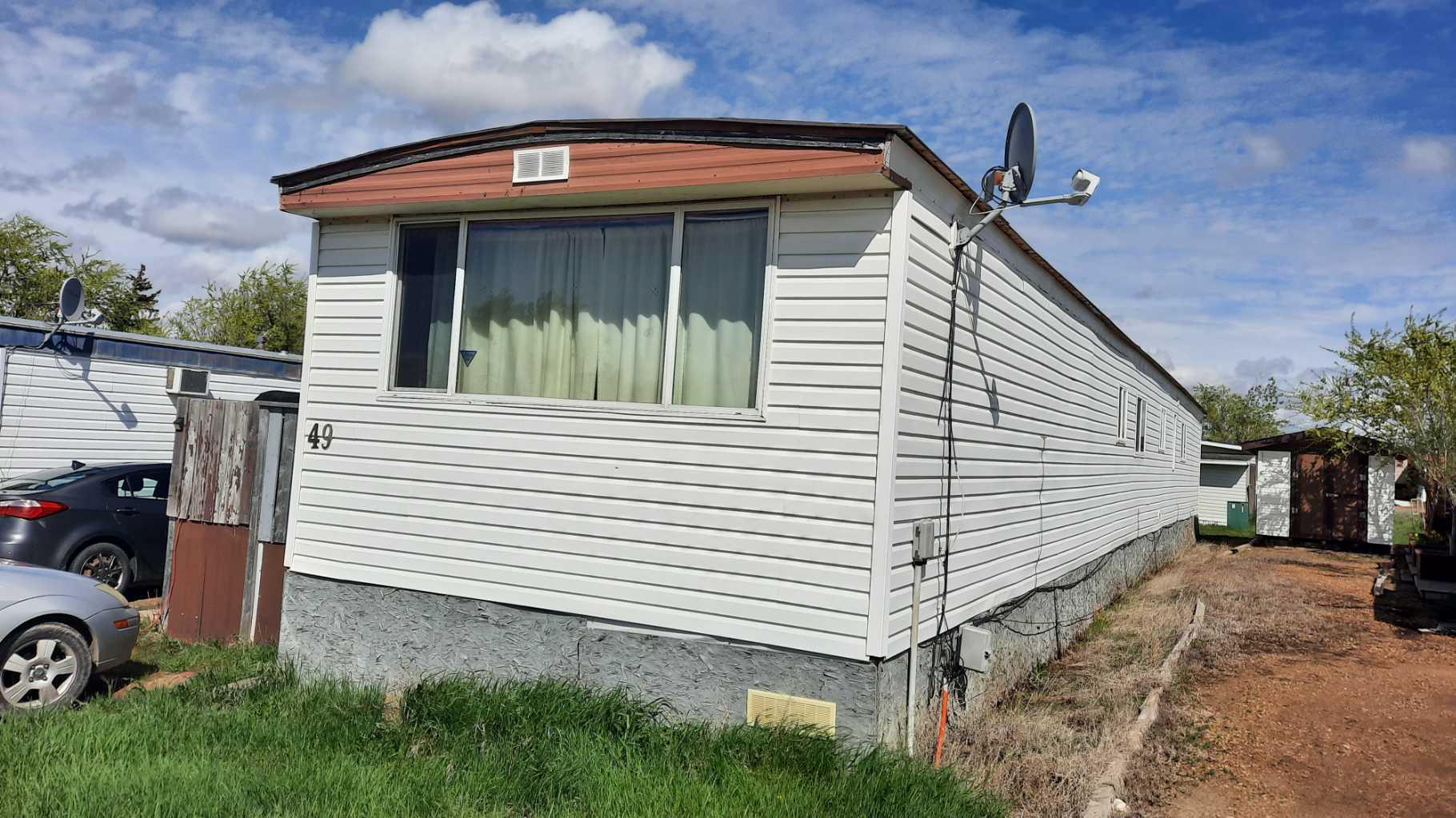 49 Greenwood Villa, Drumheller, AB T0J 0Y2