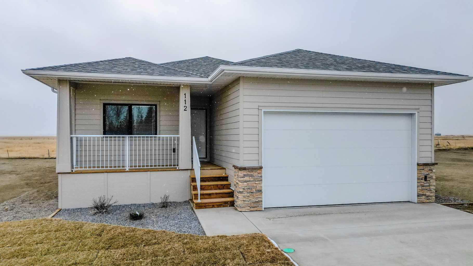 112 E 300 S, Raymond, AB T0K 2S0