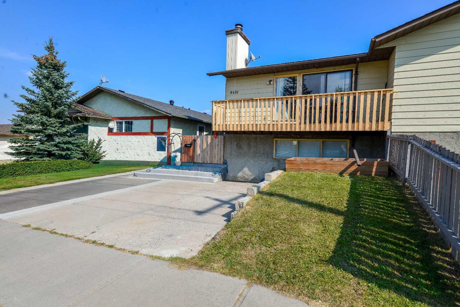 8416 Centre St NE, Calgary, AB T3K 1Y1