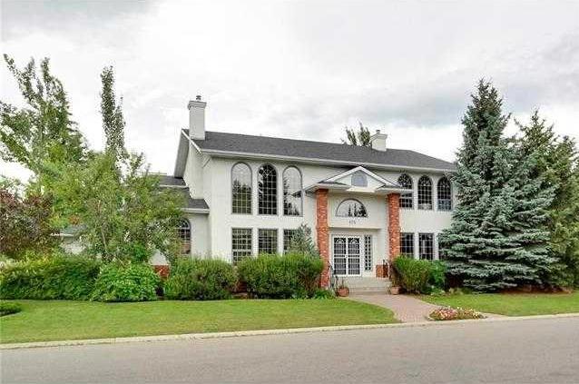 175 Pumpvalley Ct SW, Calgary, AB T2V 5G5