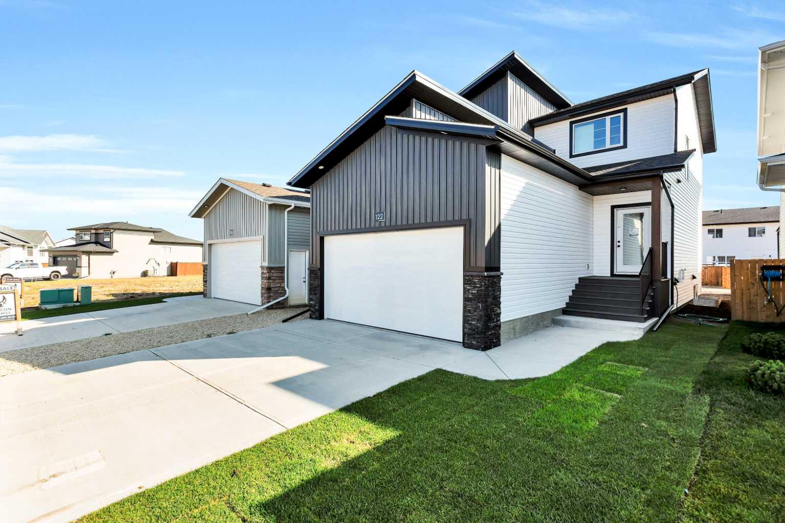 122 Norseman Close, Penhold, AB T0M 1R0