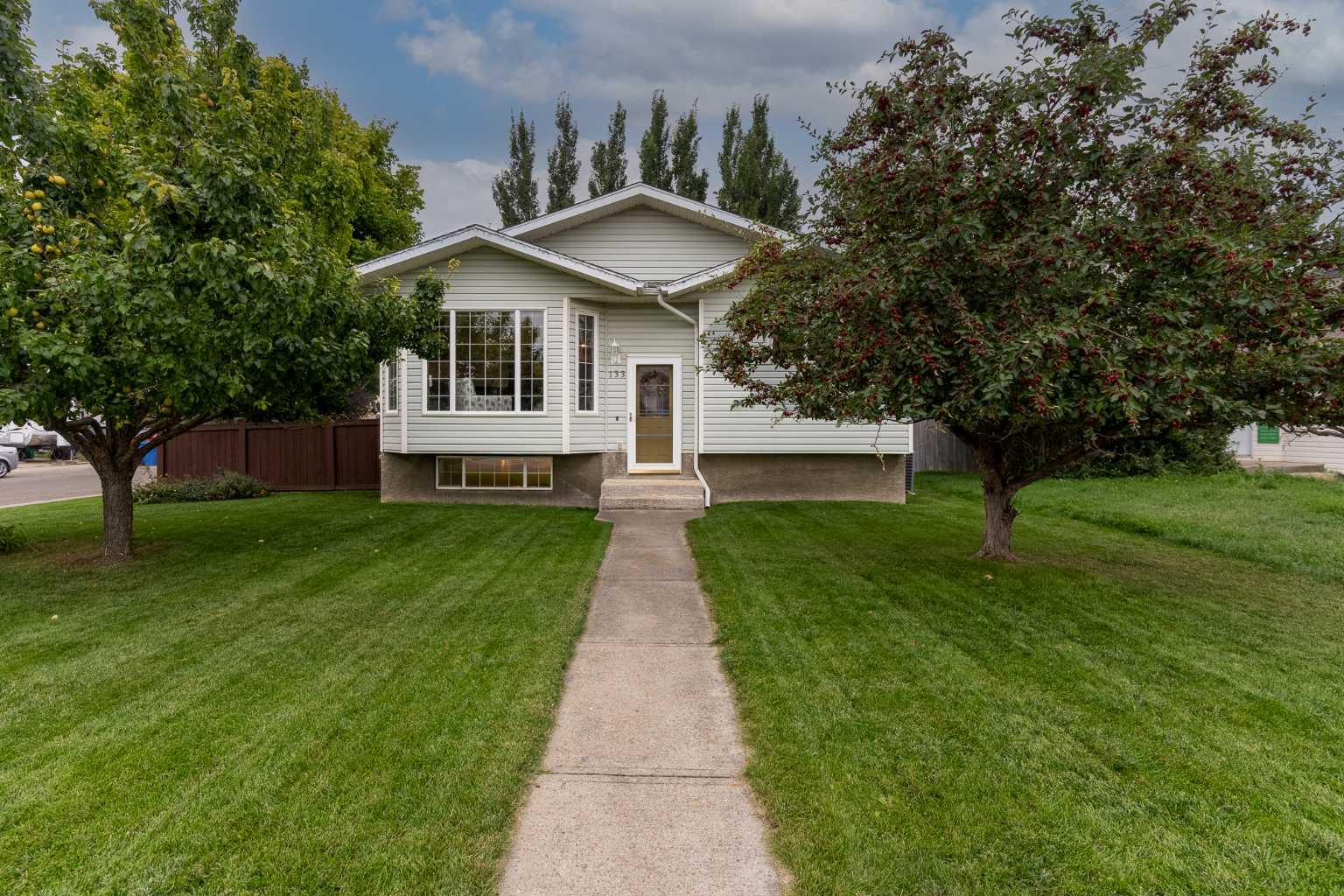133 Mt Alderson Cres W, Lethbridge, AB T1K 6N9