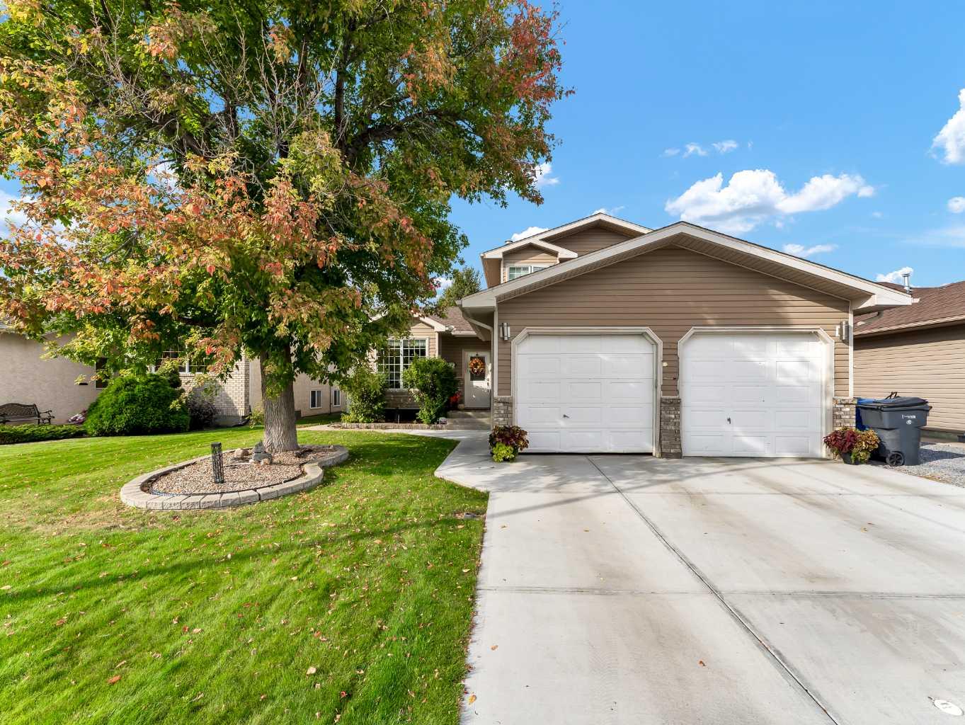 16 Storrs Cres SE, Medicine Hat, AB T1B 1J4
