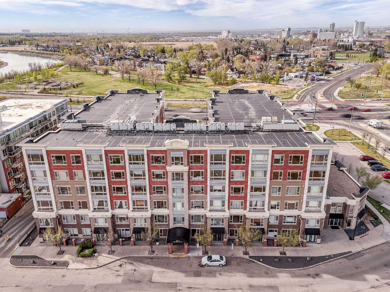 35 Inglewood Park Se Unit 611, Calgary, AB T2M 1B5