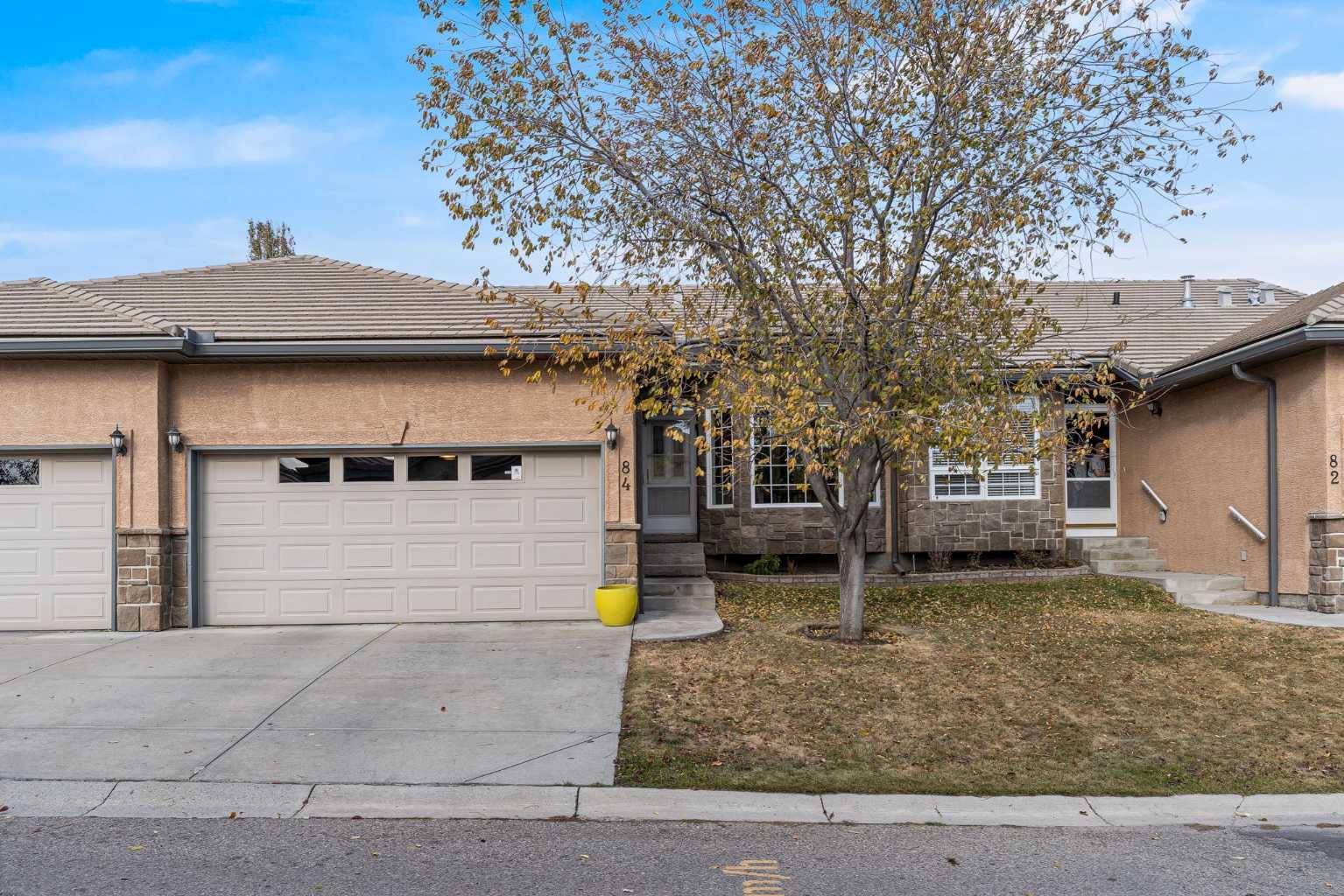 84 Shannon Estates Ter SW, Calgary, AB T2Y 4C6