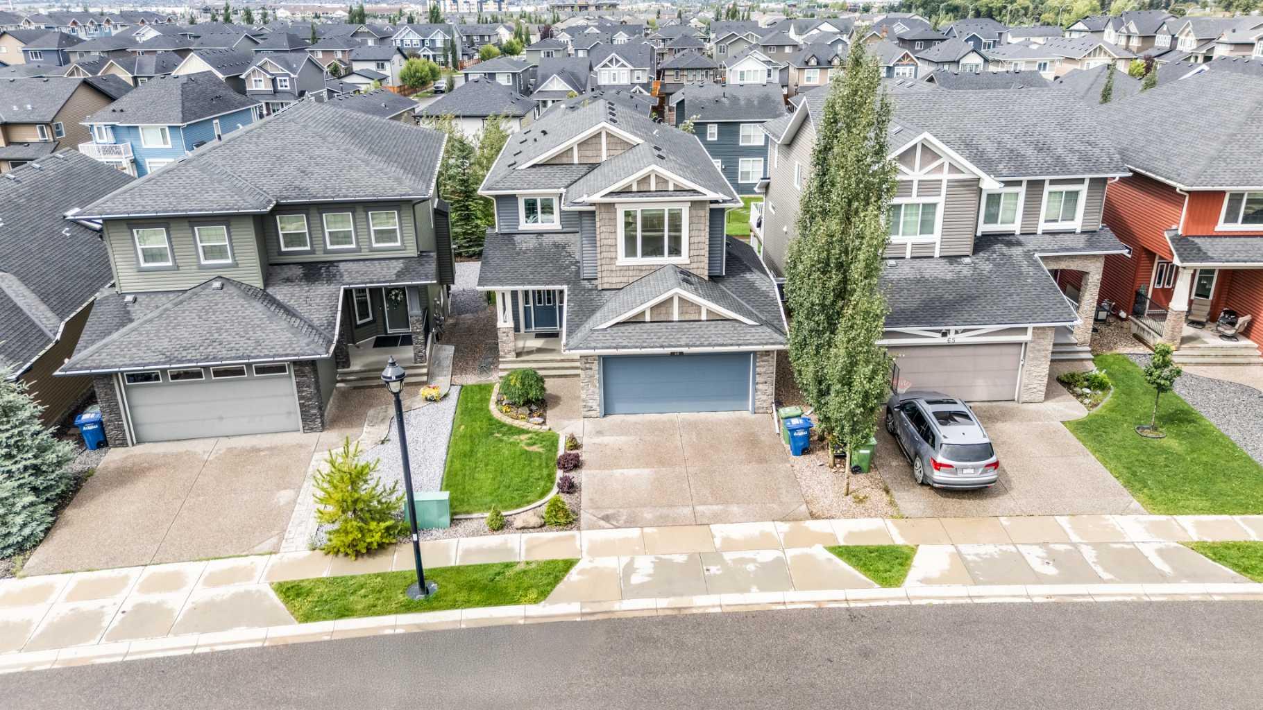 69 Ravenskirk Close SE, Airdrie, AB T4A 0S9