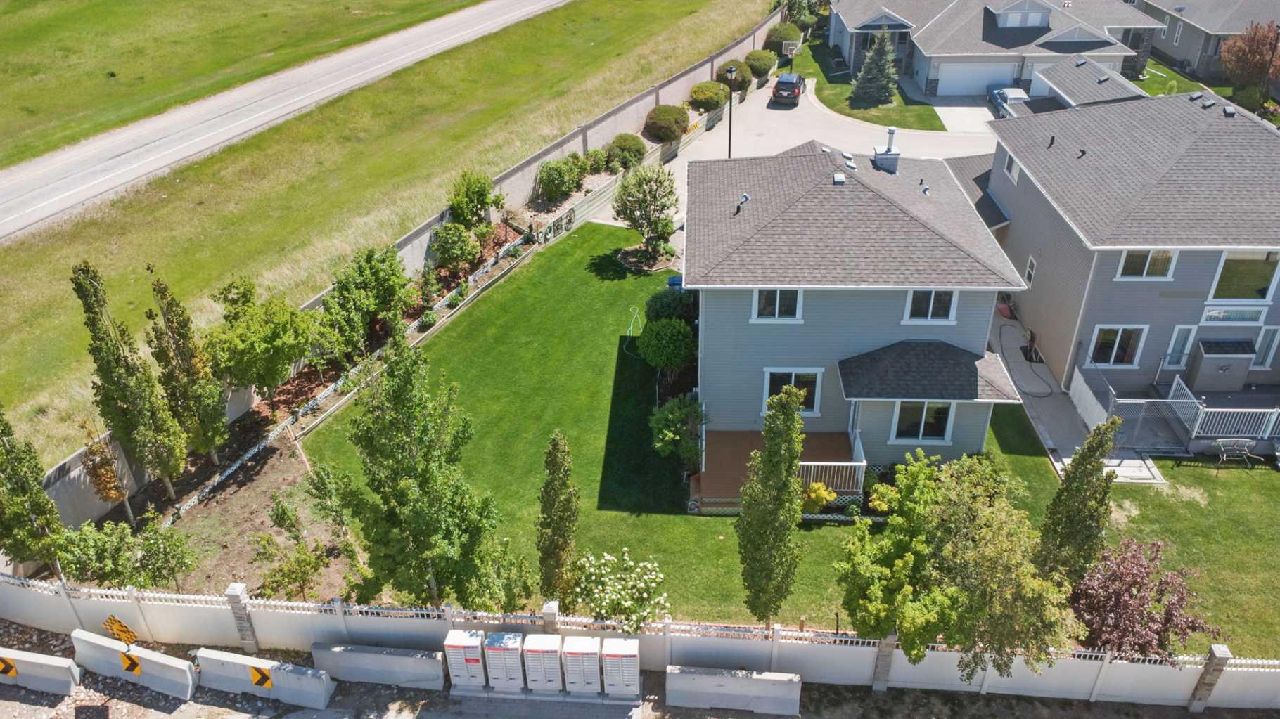 117 Cove Hl, Chestermere, AB T1X 1S7