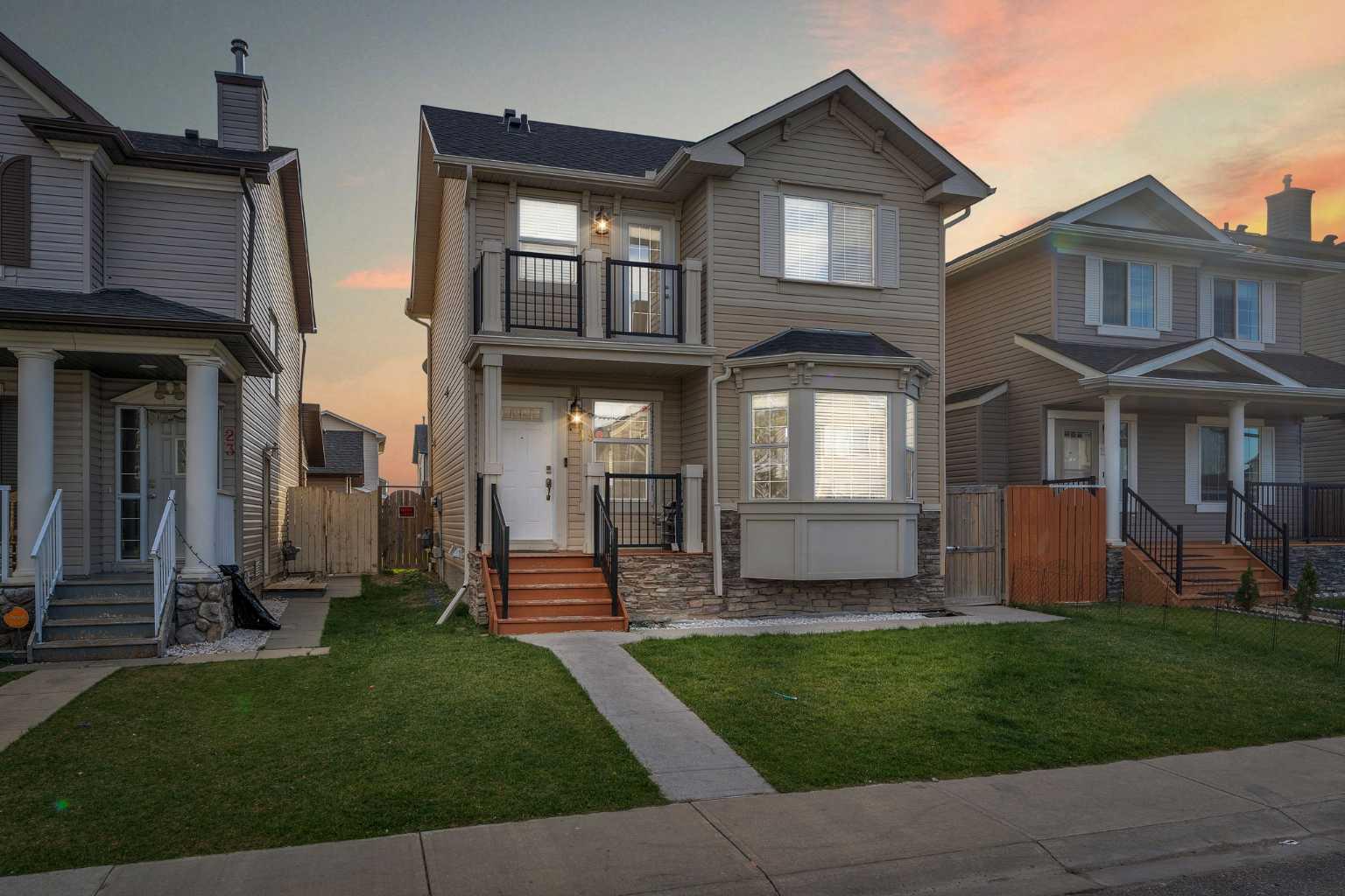19 Taralake Rise NE, Calgary, AB T3J 0A4