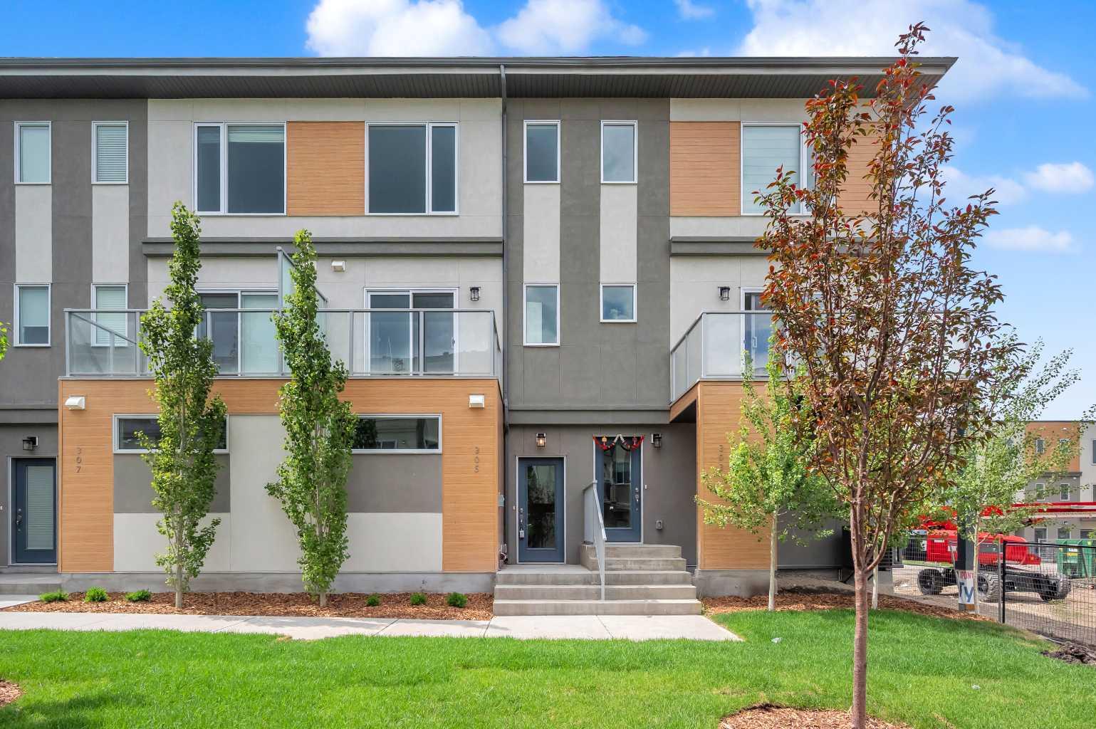 305 Shawnee Sq SW, Calgary, AB T2Y 0W4