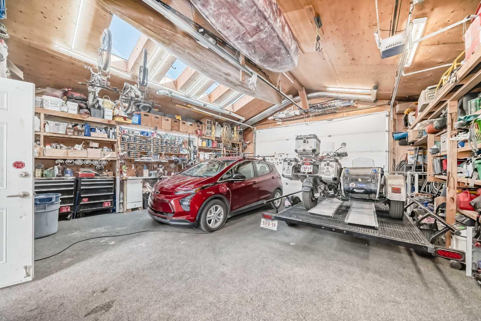 82 Citadel Vista Close NW, Calgary, AB T3G 4W7