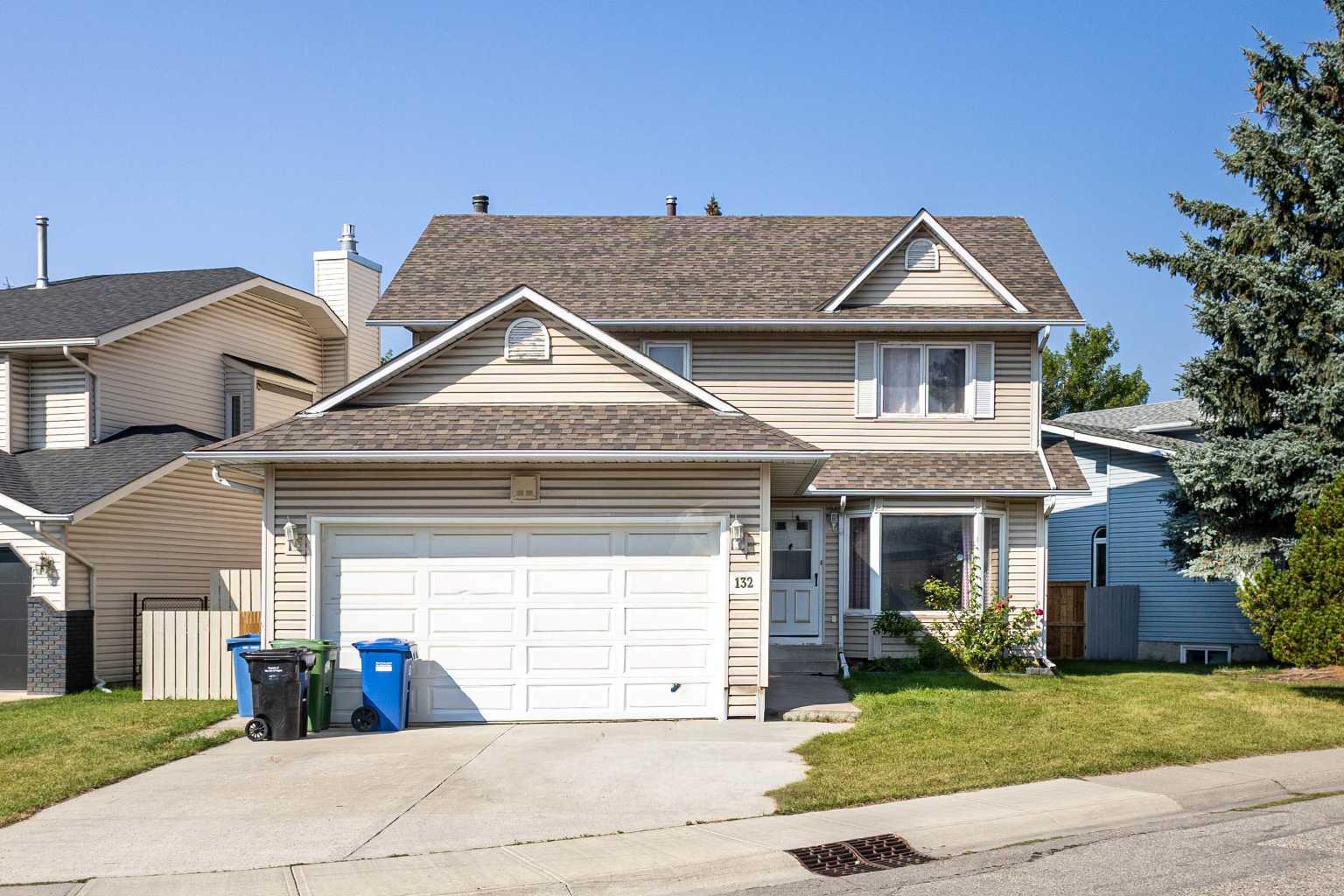 132 Scenic Cove Cir NW, Calgary, AB T3L 1M9